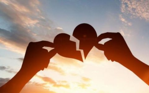 怎么判断男人放下你了 男人放下你了为什么还偶尔撩你