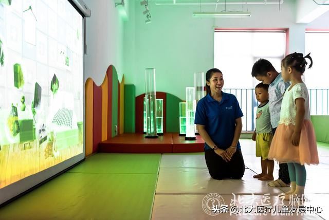 孤独症的具体的表现是什么?