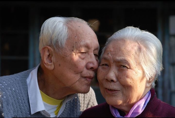 60岁老年人怎样做夫妻关系才和谐？