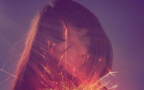 男人爱上你的四种表现